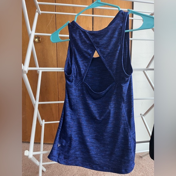 3 Athletic Women's Tank Tops - Blue, Black, and Gray
Lululemon & Old Navy - Picture 4 of 9